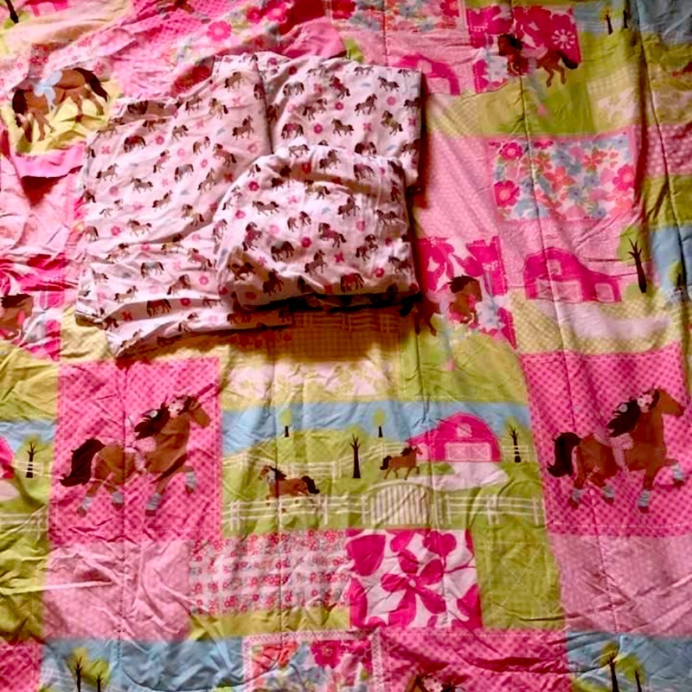 Circo Pretty Horses Twin Reversible Quilt